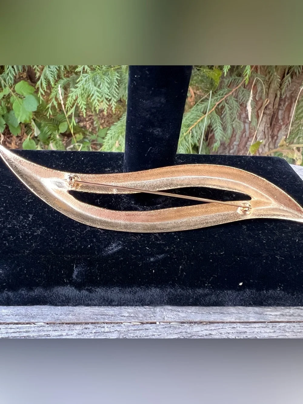 Decorative Brass and Gold Wave Accent - Brooch